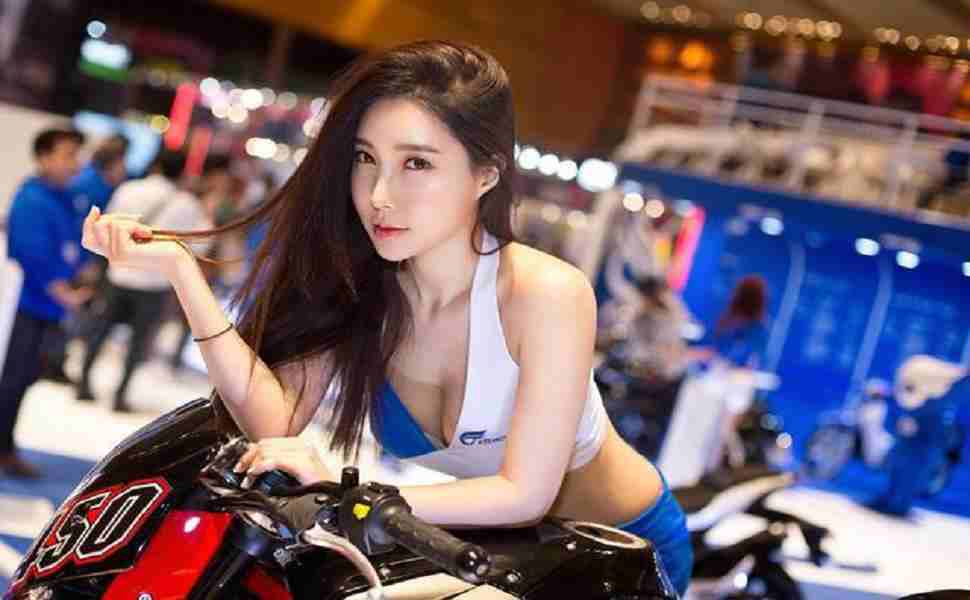 动漫创作者访谈